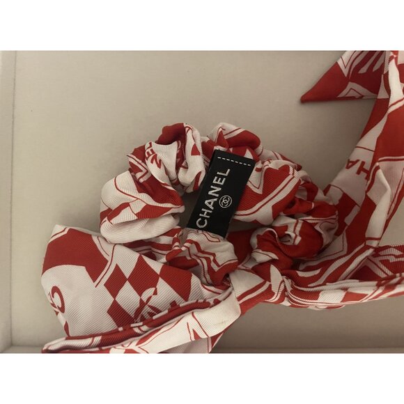 Chanel Red & White Logo Silk Hair Scrunchie Set - Picture 4 of 7